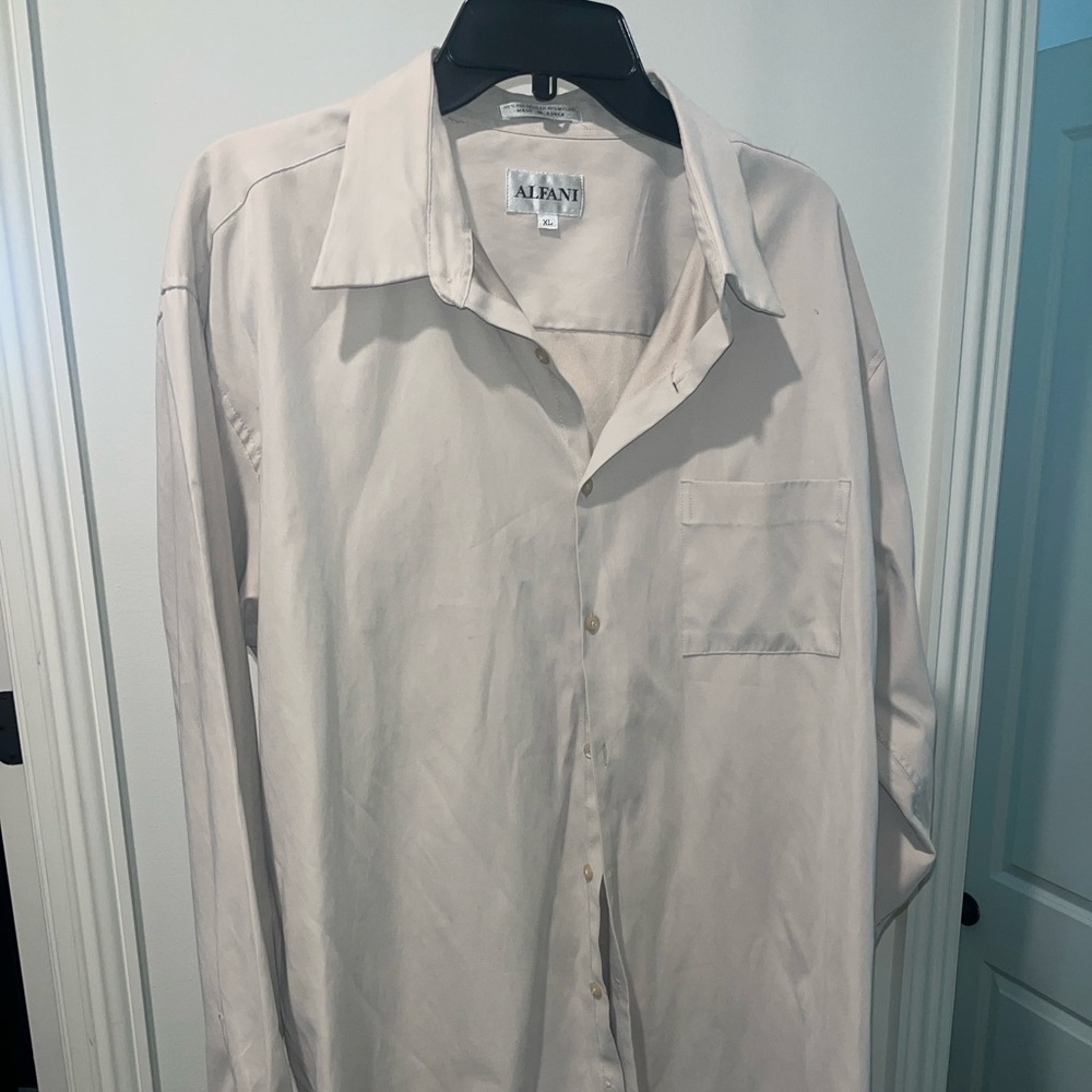 Alfani XL cream / beige dress shirt